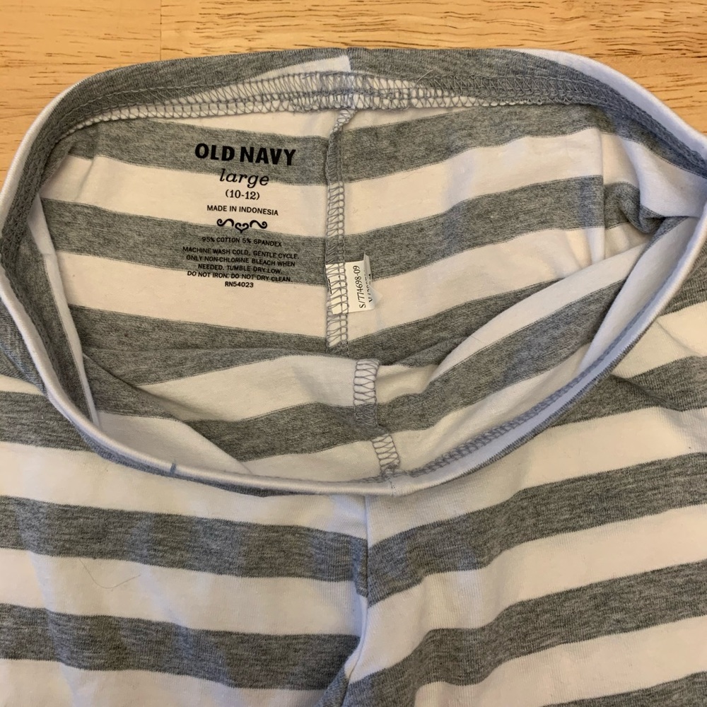 Old Navy striped leggings
